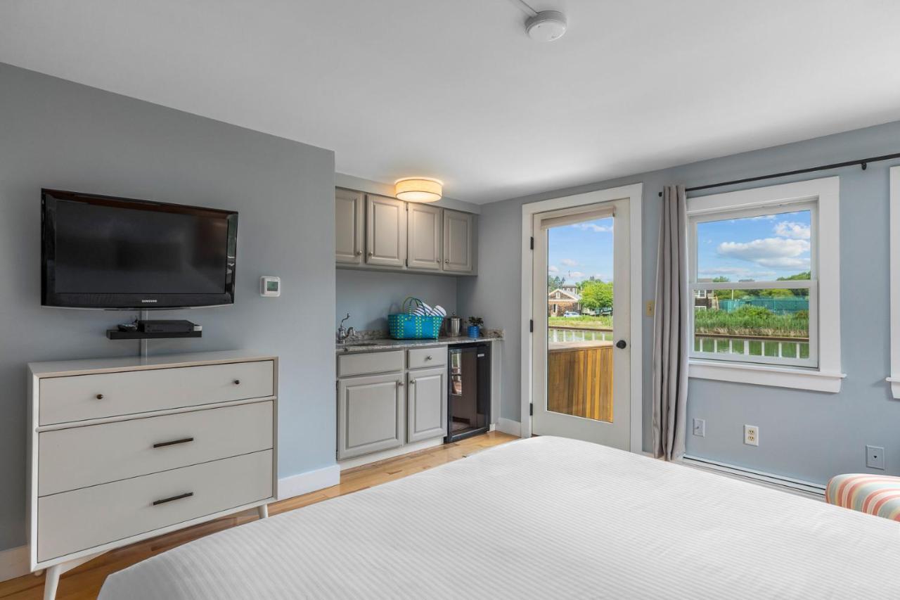 Deluxe Double Room Porch Lake View