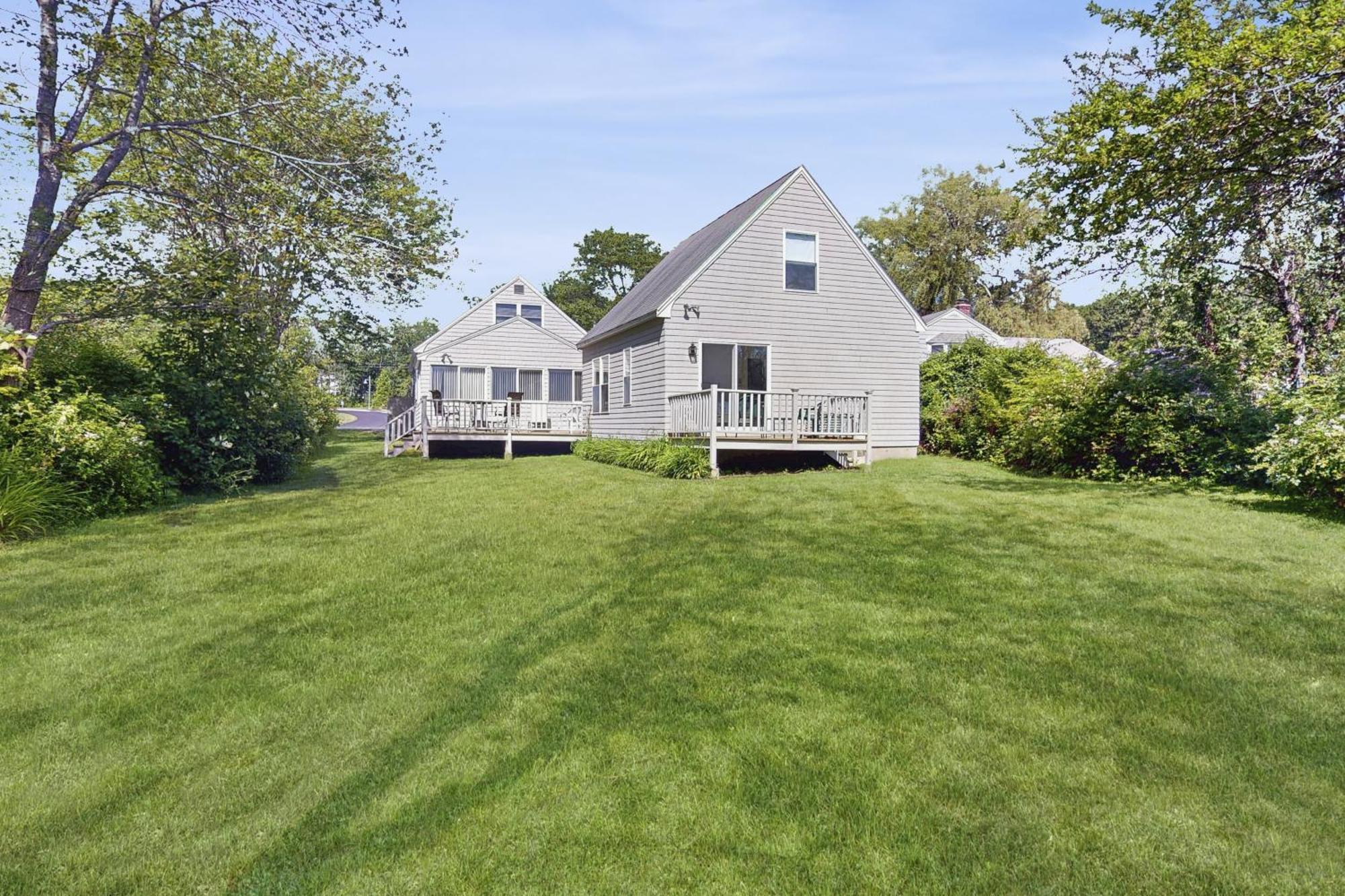 Four-Bedroom Holiday Home
