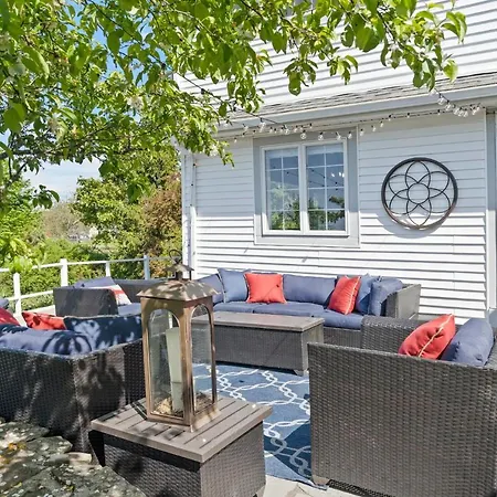 Luxurious 5 Bedroom On The Ocean, W/ Dock & Kayaks-3