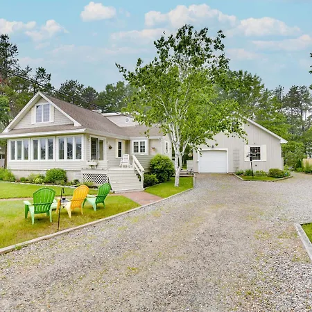 Kennebunkport Getaway W/ Grill: Walk To Beach!-3